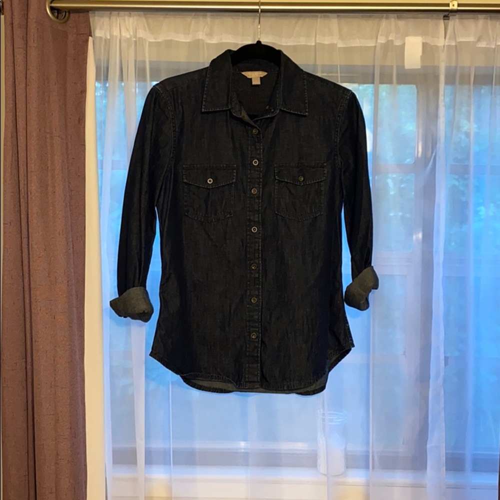 Banana republic ladies chambray button up shirt